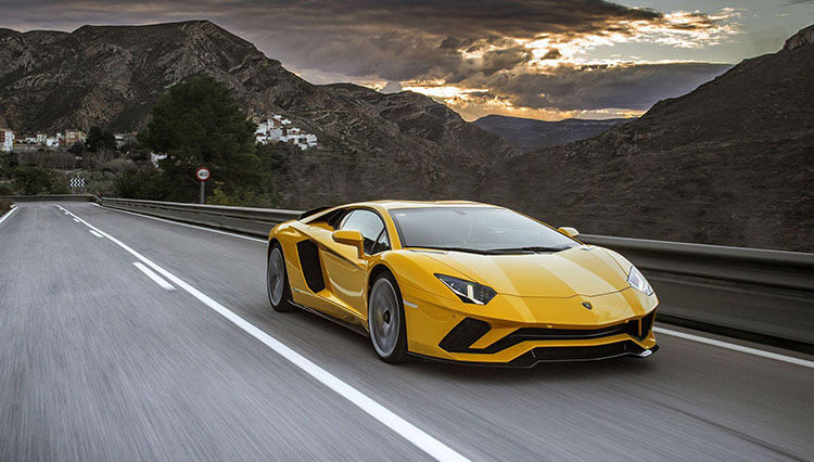 Lamborghini-Rental-Dubai-Renterpoint.com